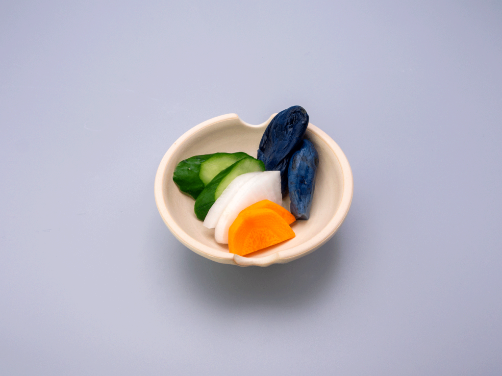 炊飯マグのフタは小皿にもなる